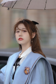 按摩房的女大学生在线